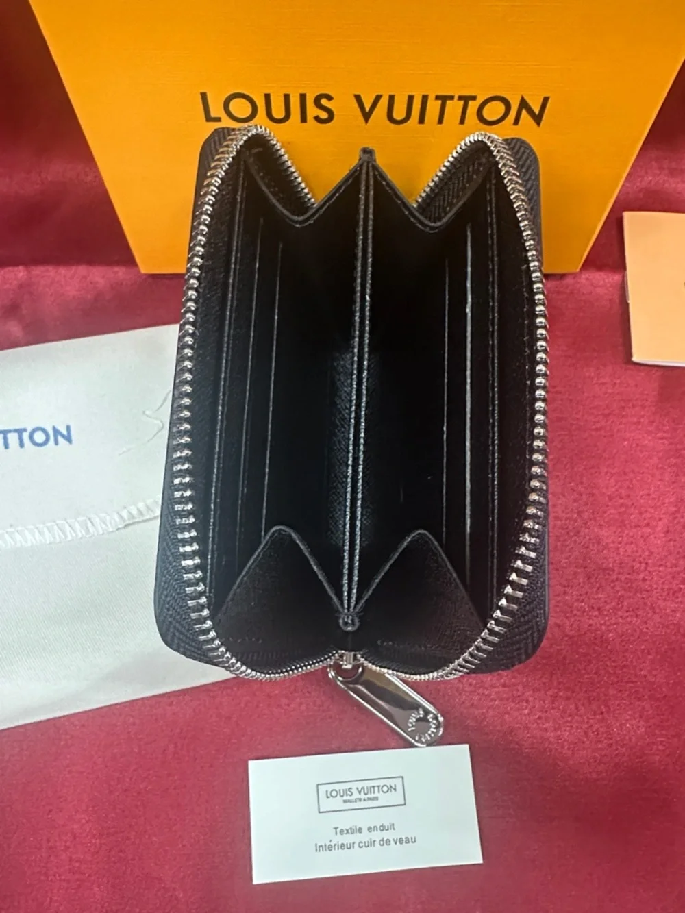 Louis Vuitton Damier Graphite Zip Wallet - Picture 7 of 8